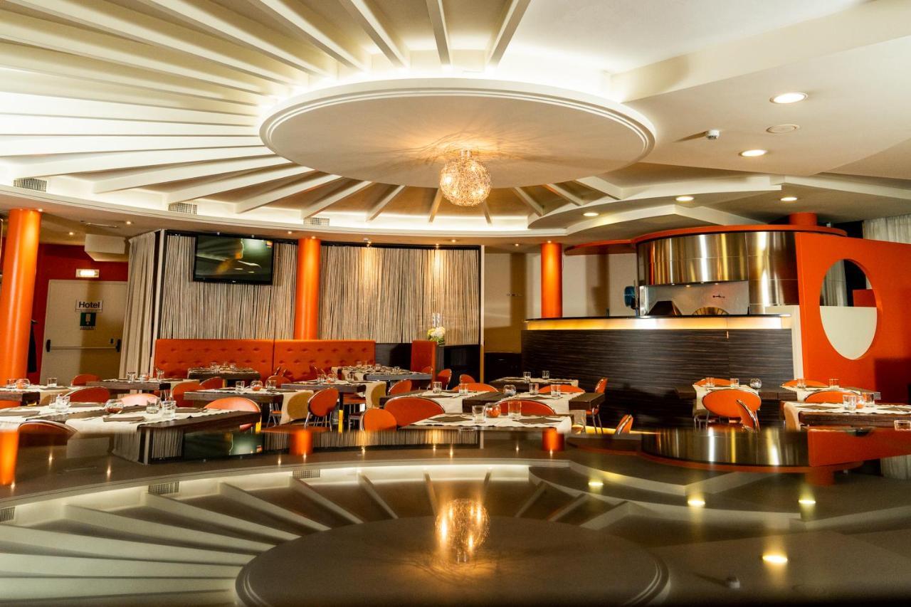 Hotel Pineta Busto Arsizio Extérieur photo