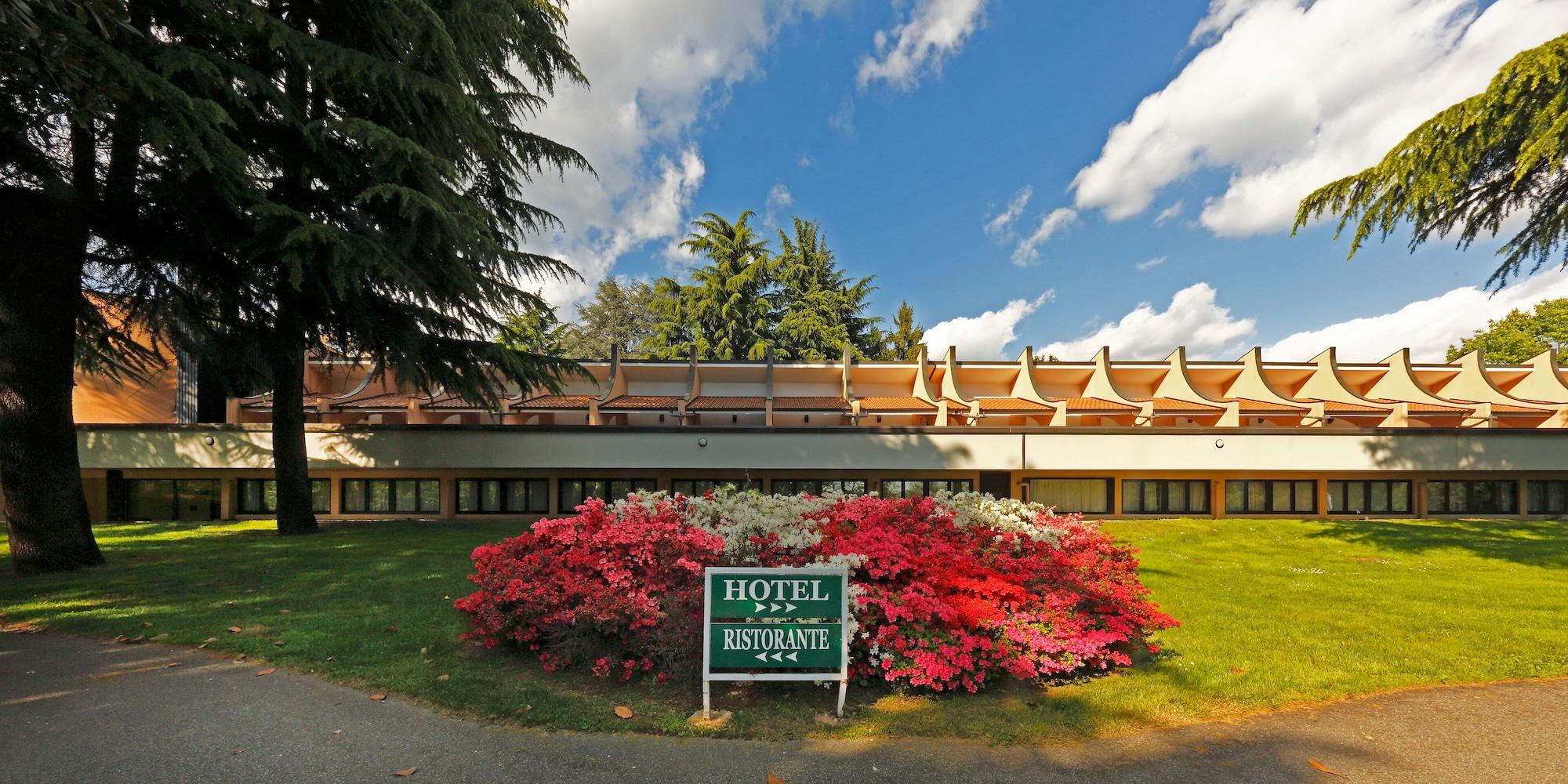 Hotel Pineta Busto Arsizio Extérieur photo