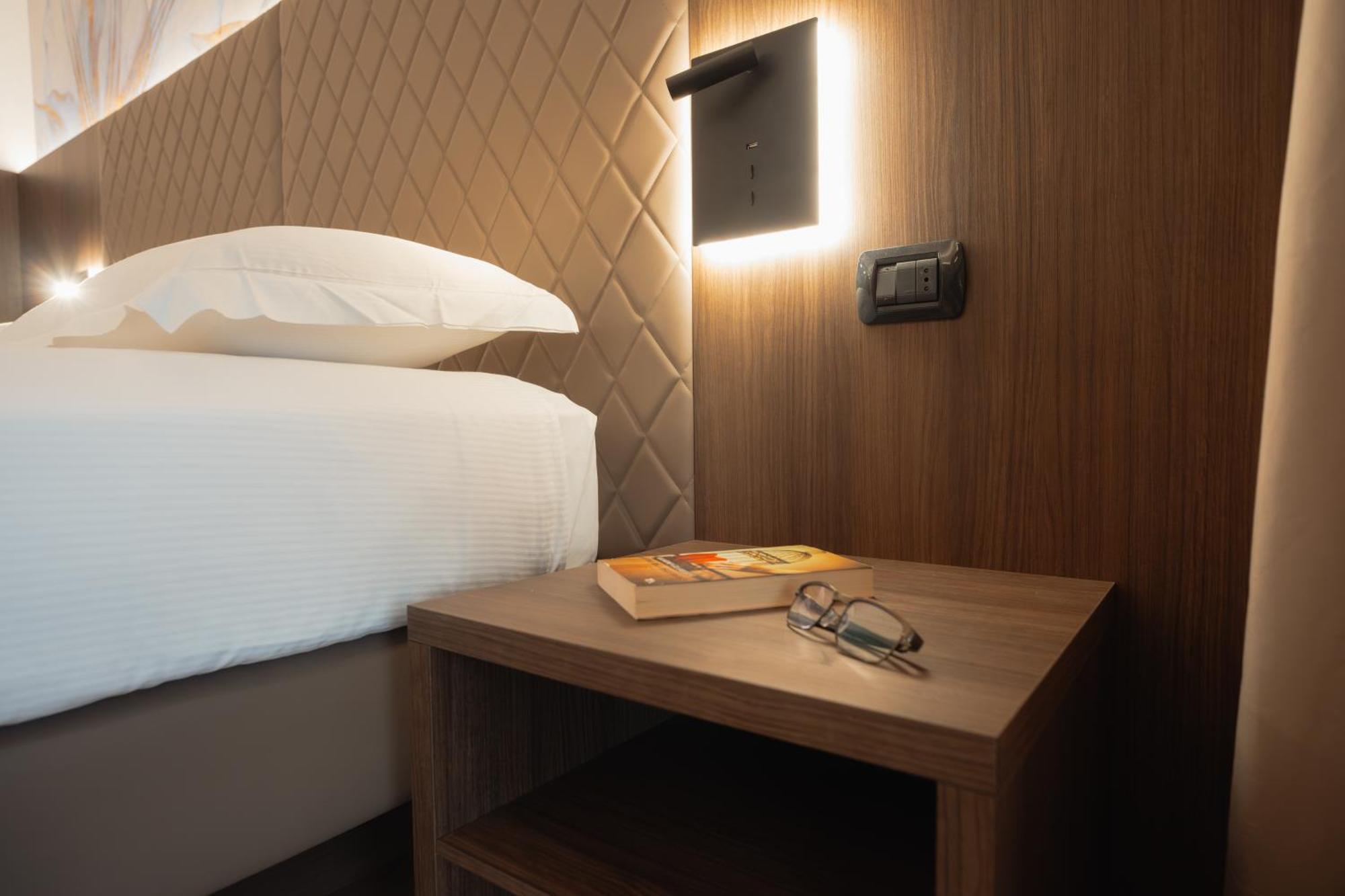 Hotel Pineta Busto Arsizio Extérieur photo